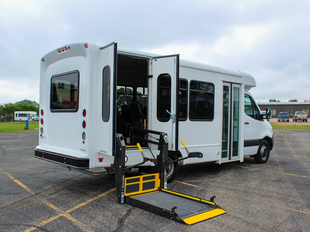 Mercedes-Benz Shuttle Bus | Model 1 Commercial Vehicles